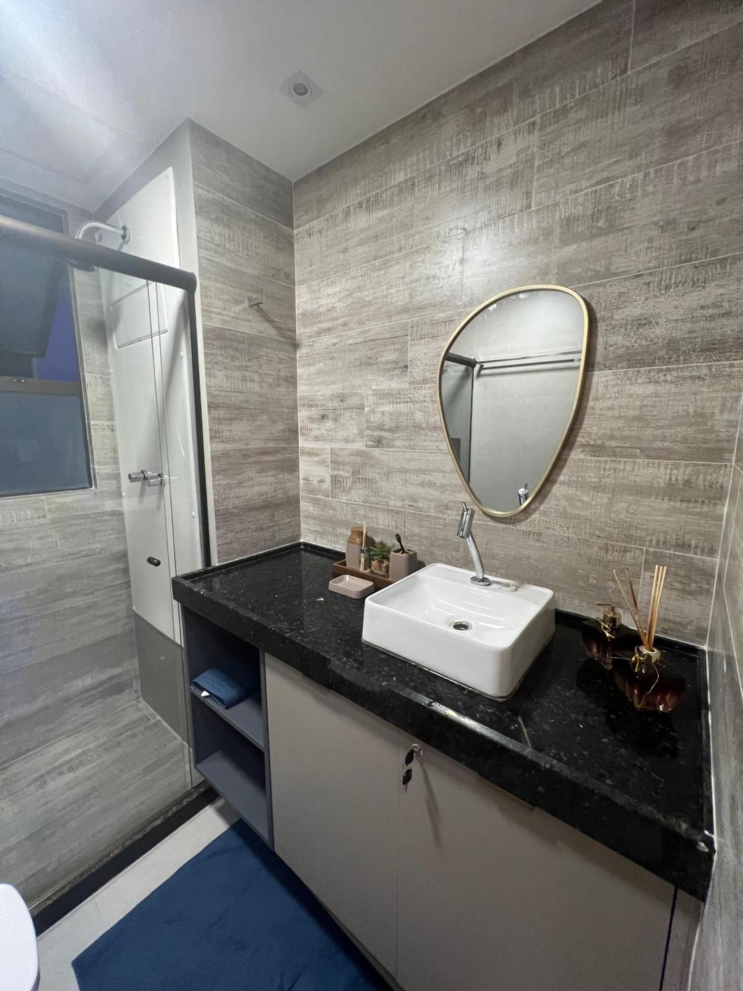 Makia Experience - Muro Alto - Flat Makia Essence *